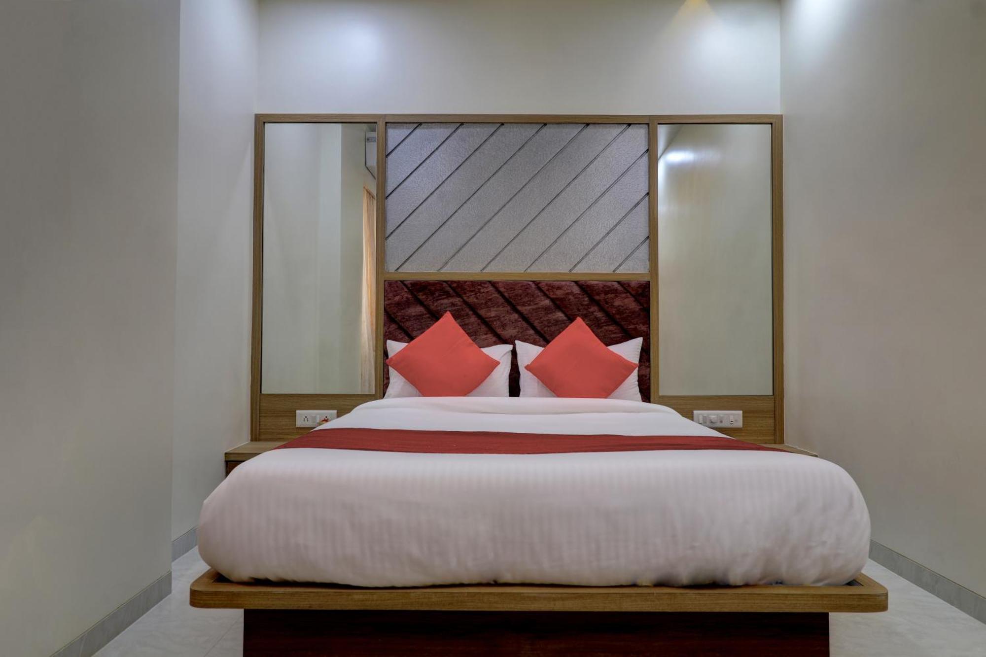 Victory Inn Turambhe Ngoại thất bức ảnh