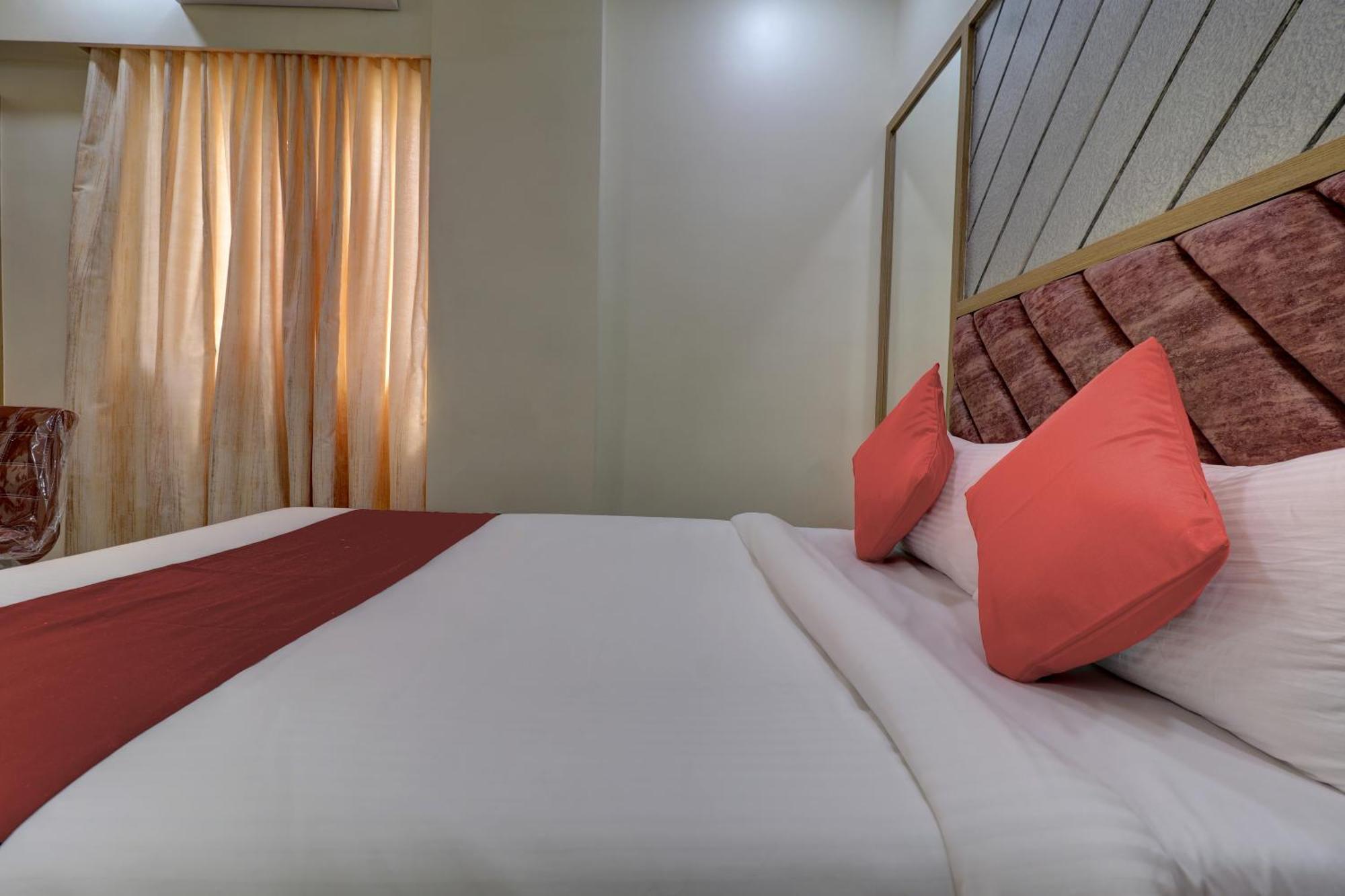 Victory Inn Turambhe Ngoại thất bức ảnh
