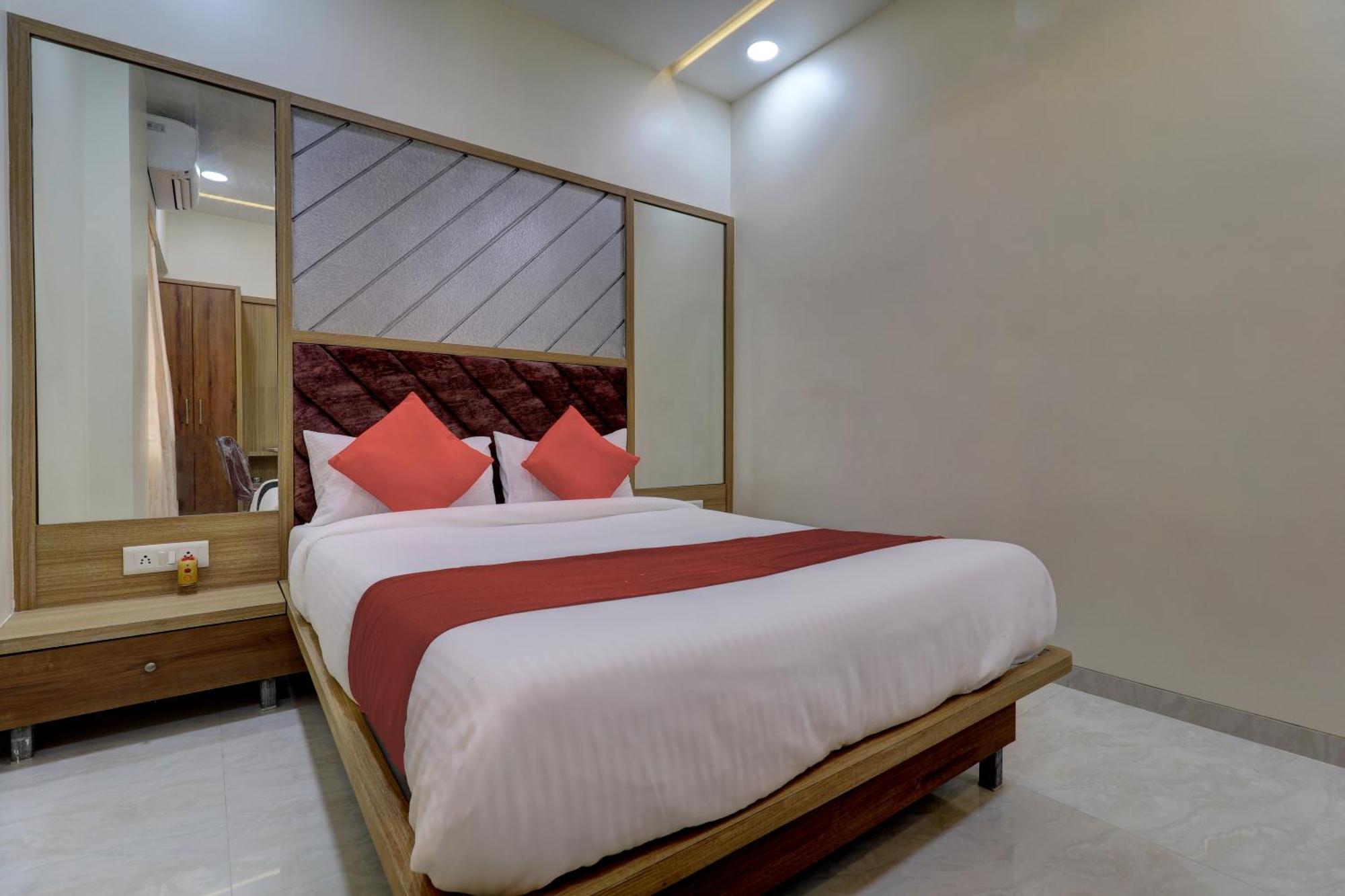 Victory Inn Turambhe Ngoại thất bức ảnh