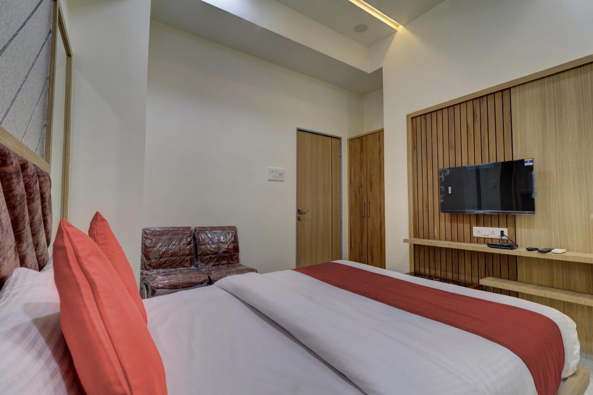 Victory Inn Turambhe Ngoại thất bức ảnh