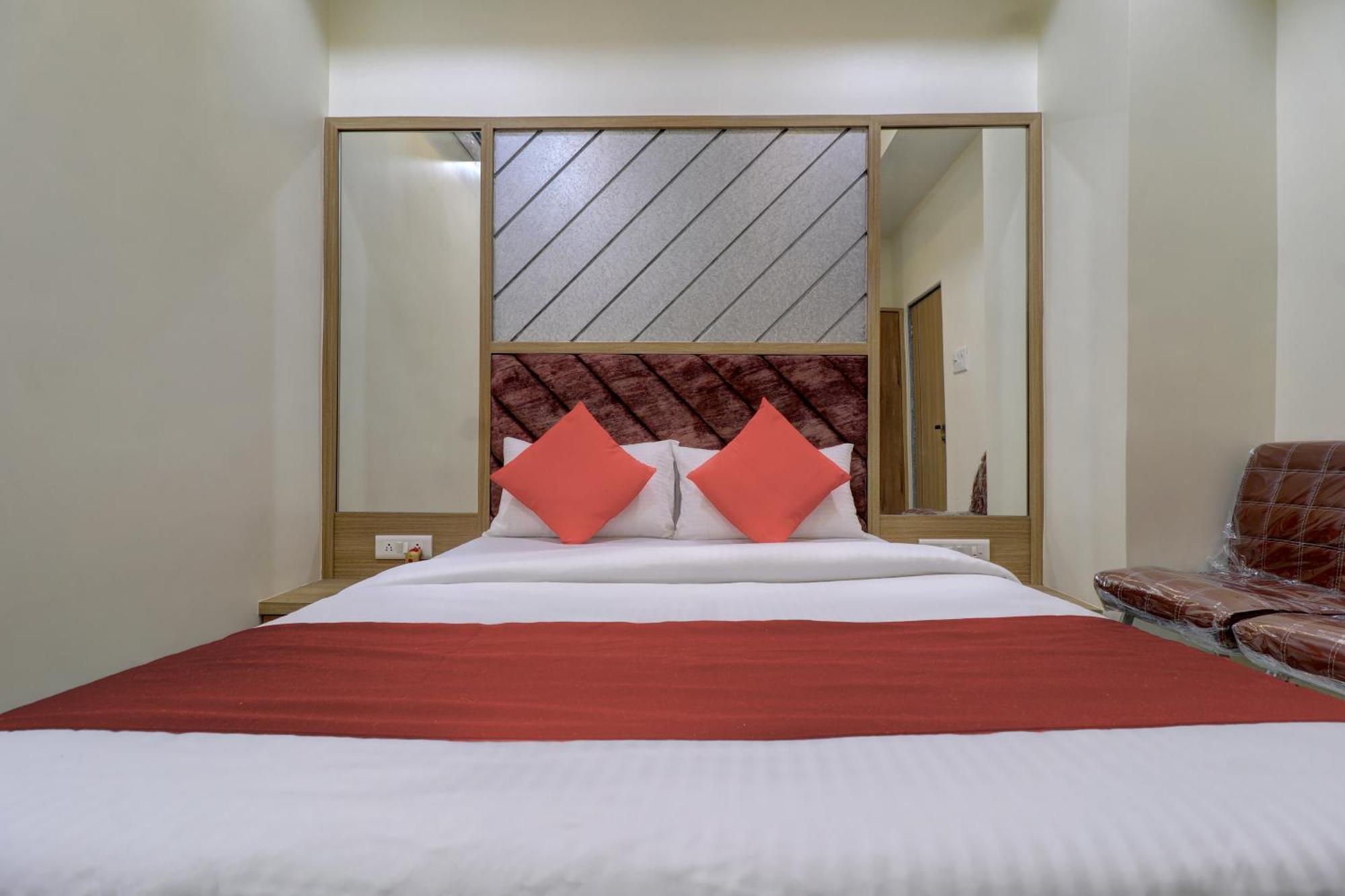 Victory Inn Turambhe Ngoại thất bức ảnh